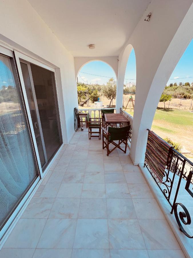 Апартаменты Magic House At Halkida 1M From The Beach! Халкида Экстерьер фото
