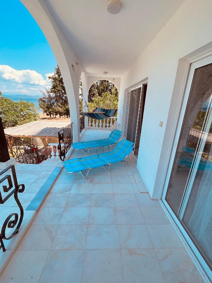 Апартаменты Magic House At Halkida 1M From The Beach! Халкида Экстерьер фото