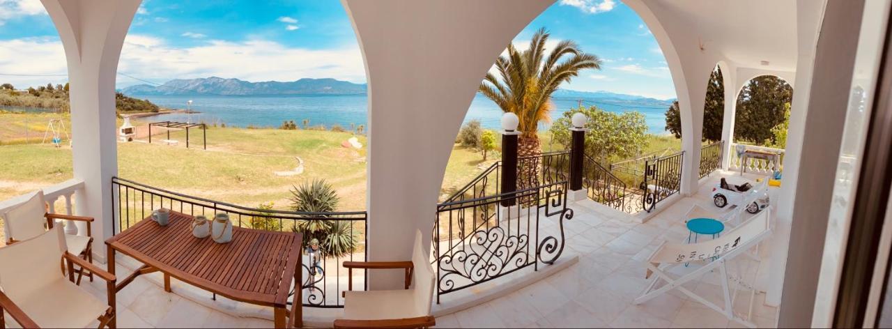 Апартаменты Magic House At Halkida 1M From The Beach! Халкида Экстерьер фото
