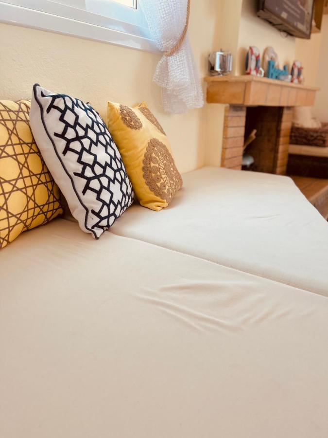 Апартаменты Magic House At Halkida 1M From The Beach! Халкида Экстерьер фото