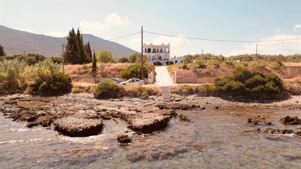 Апартаменты Magic House At Halkida 1M From The Beach! Халкида Экстерьер фото